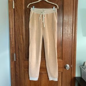 Faherty joggers size small